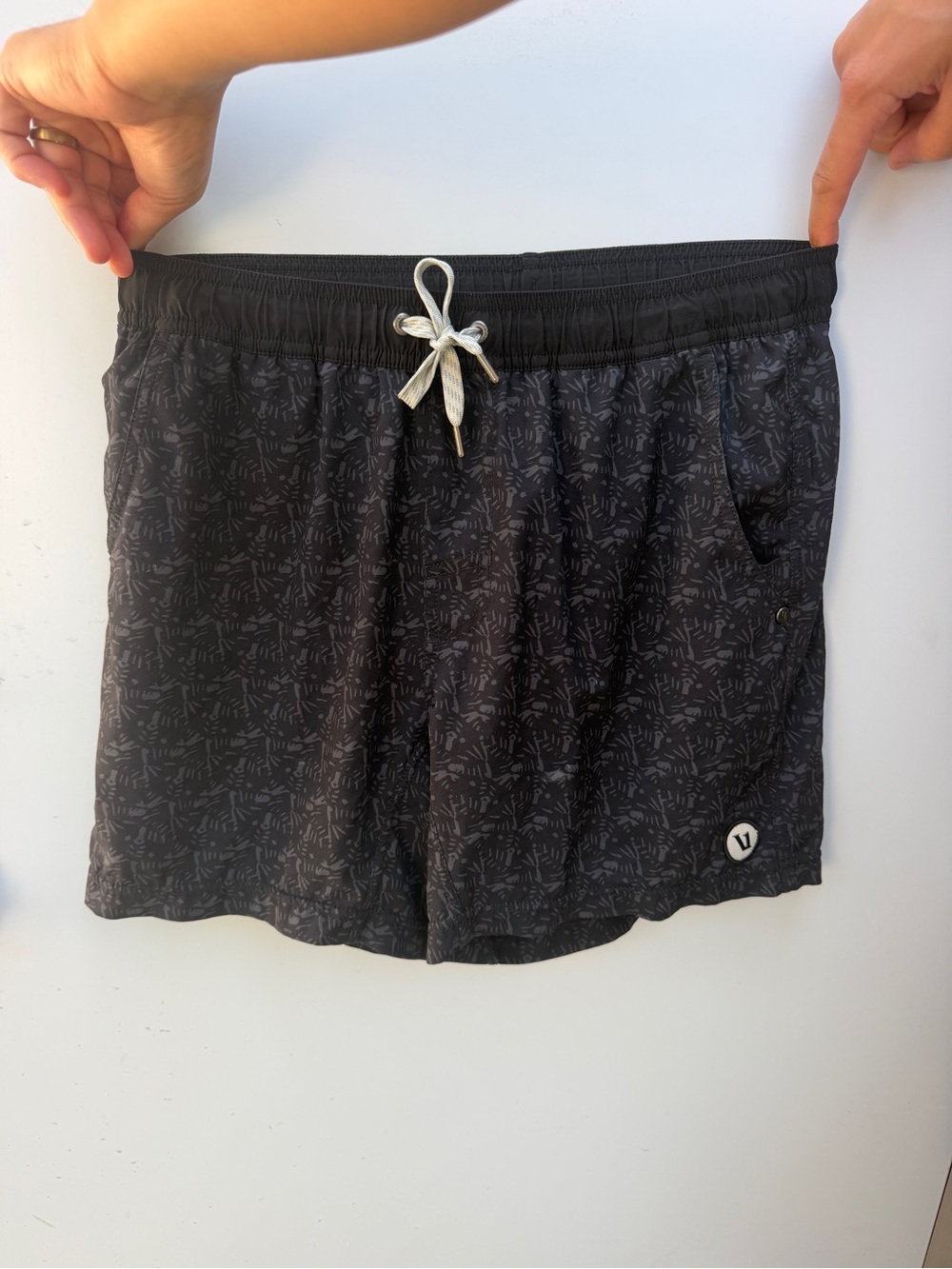 Vuori shorts men’s size medium